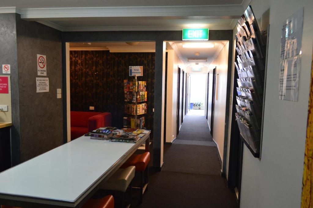 Fortitude Valley Snooze Inn מראה חיצוני תמונה